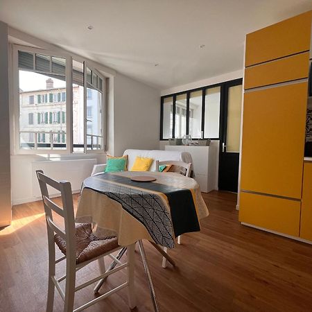 Appartement Lumineux 1 Chambre Au Coeur De Saint-Jean-De-Luz, Proche Plage Et Halles - Fr-1-239-890 المظهر الخارجي الصورة