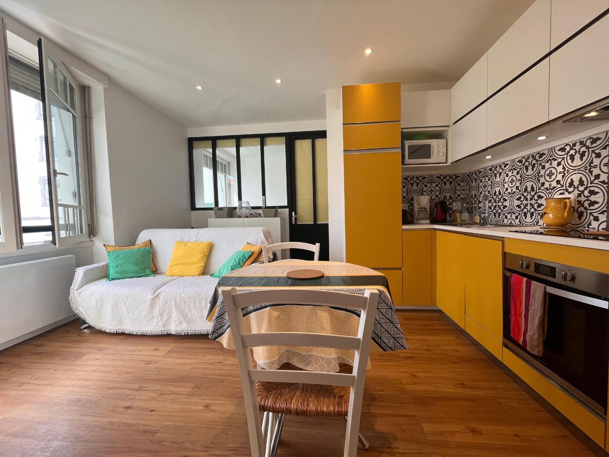 Appartement Lumineux 1 Chambre Au Coeur De Saint-Jean-De-Luz, Proche Plage Et Halles - Fr-1-239-890 المظهر الخارجي الصورة