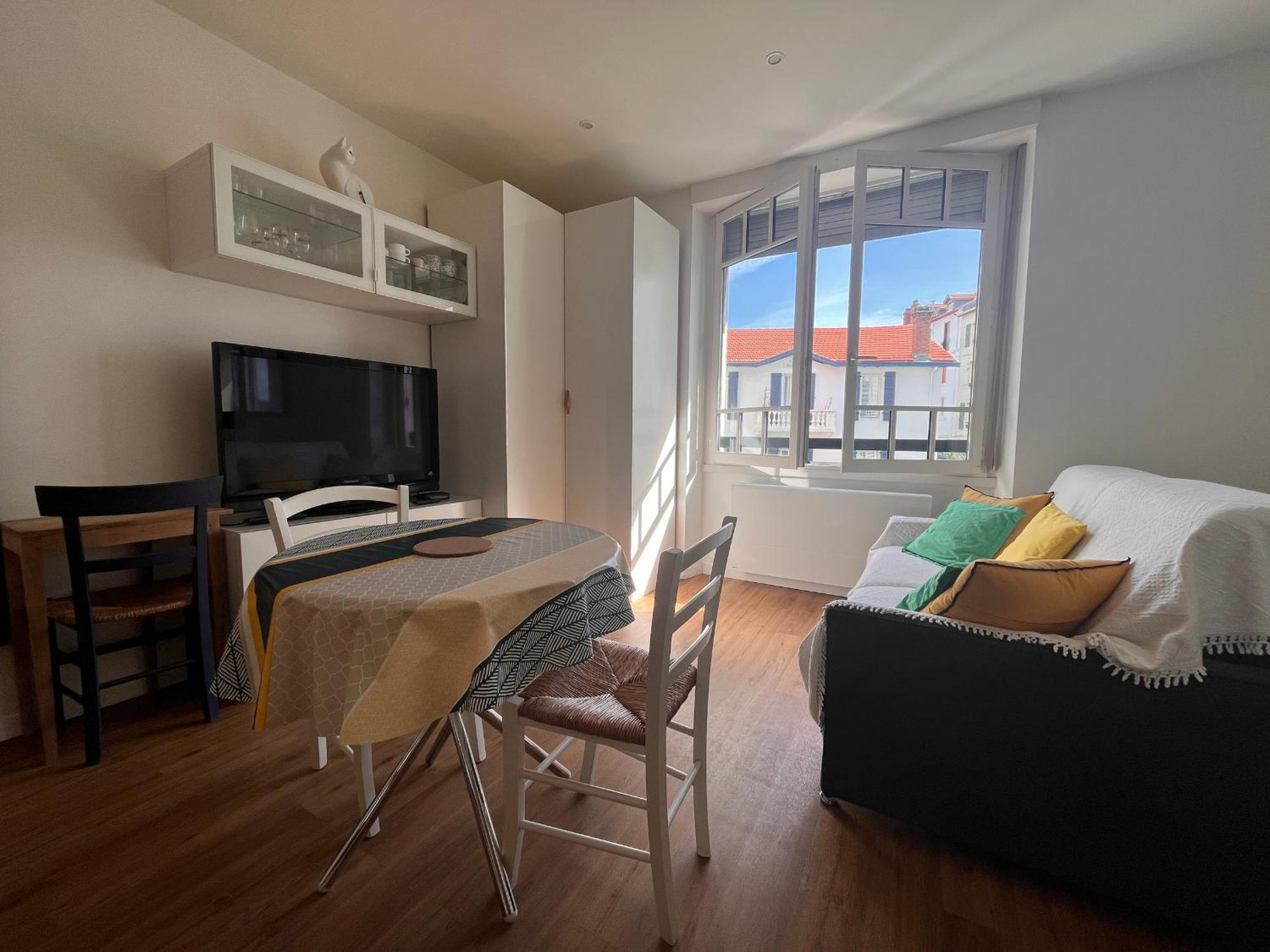 Appartement Lumineux 1 Chambre Au Coeur De Saint-Jean-De-Luz, Proche Plage Et Halles - Fr-1-239-890 المظهر الخارجي الصورة